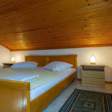 Andela Apartment *