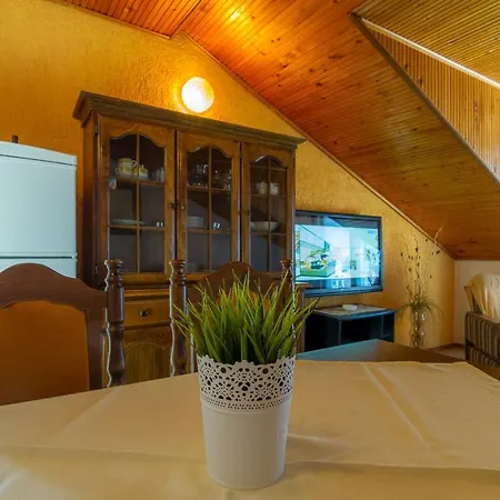 Apartment Andela *
