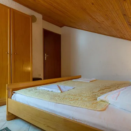 Andela Barbat na Rabu